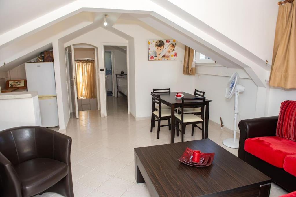 Attic Flat "Tsoukalas Group" ไซคิย์นธอสทาวน์ ภายนอก รูปภาพ